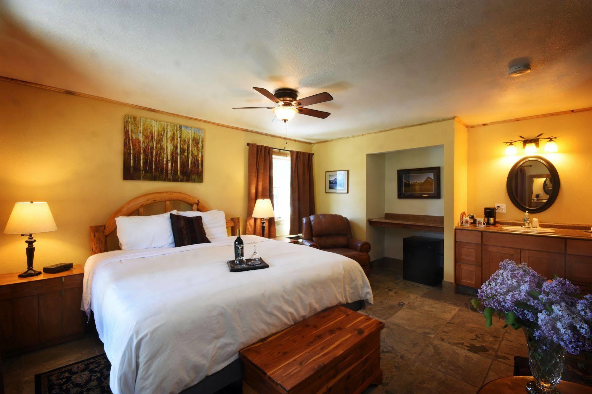 Bad Rock Bed And Breakfast Inn Columbia Falls Exteriér fotografie