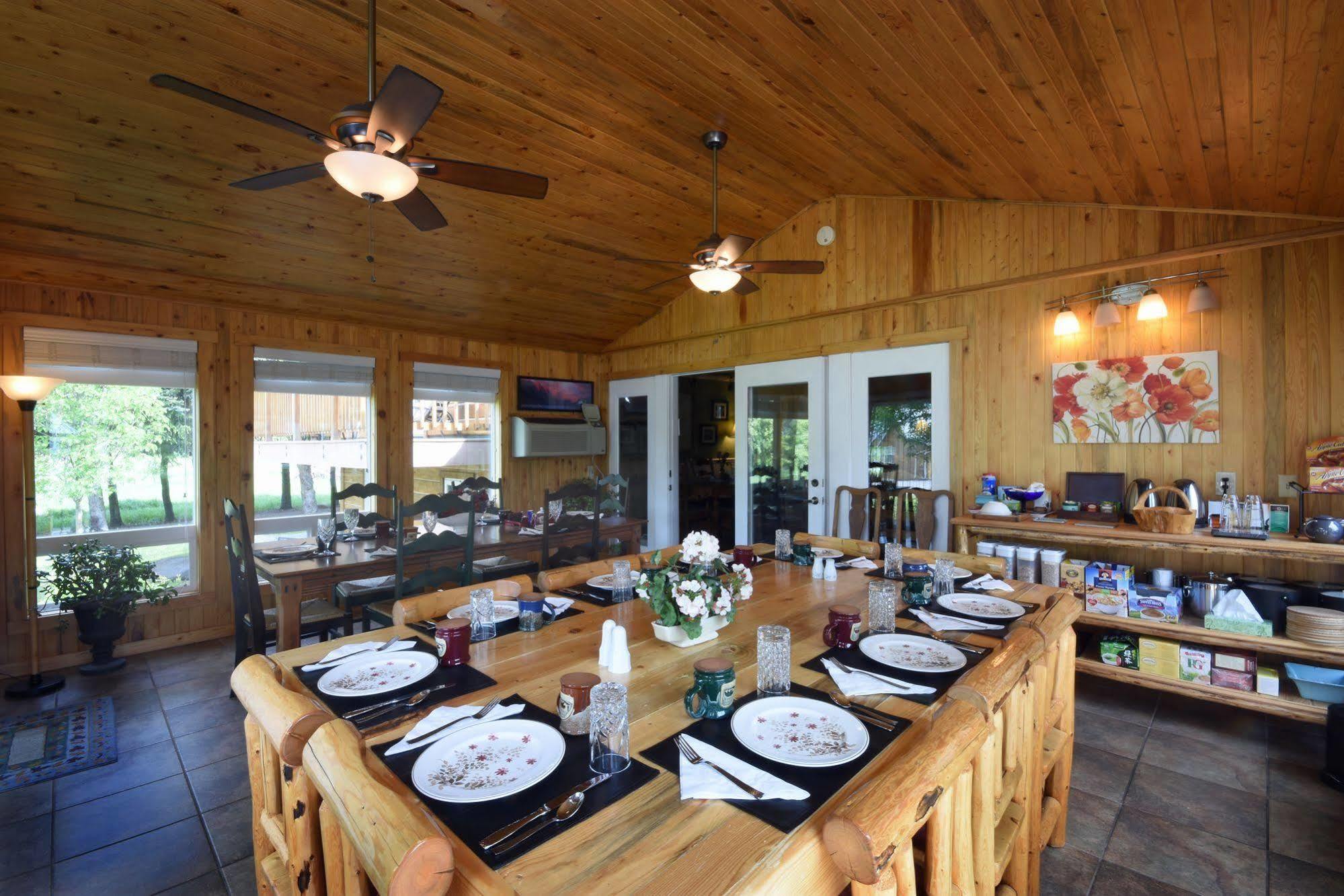 Bad Rock Bed And Breakfast Inn Columbia Falls Exteriér fotografie